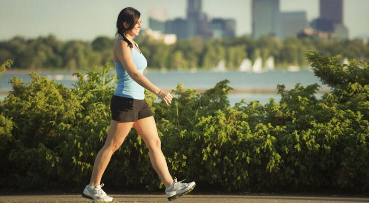 Caminar es excelente después de los 60, pero los expertos recomiendan un ejercicio aún más transformador Caminar es excelente después de los 60, pero los expertos recomiendan un ejercicio aún más transformador