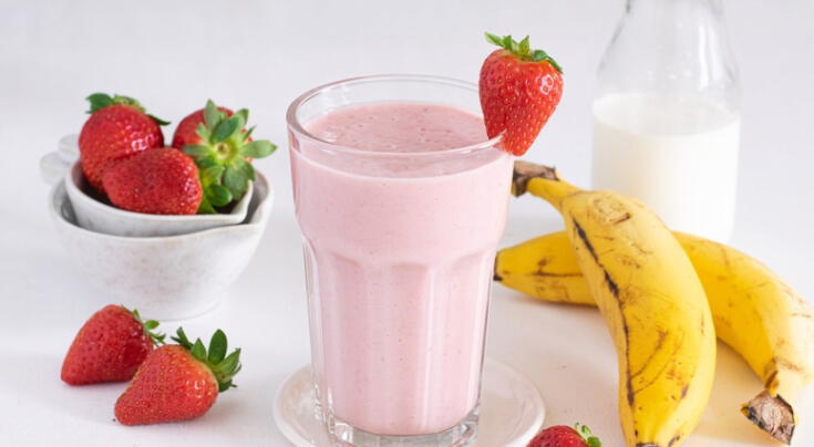 La receta de jugo de fresa con proteína.