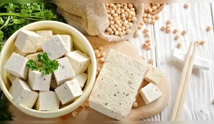 Descubre los beneficios del tofu, su valor nutricional y cómo puede ayudar a reducir el colesterol.